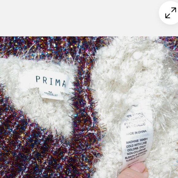 Prima Ivory Gold Red Trim Fuzzy V Neck  Oversized Pullover Sweater Size: M - Picture 3 of 3